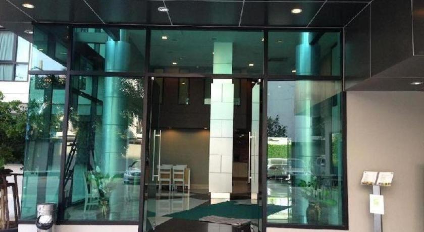 素坤逸81号伊普莱米姆酒店 曼谷 外观 照片