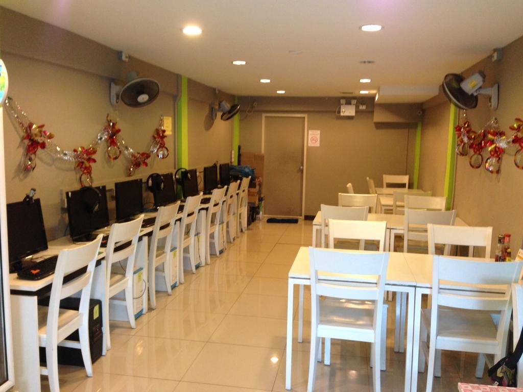 素坤逸81号伊普莱米姆酒店 曼谷 外观 照片