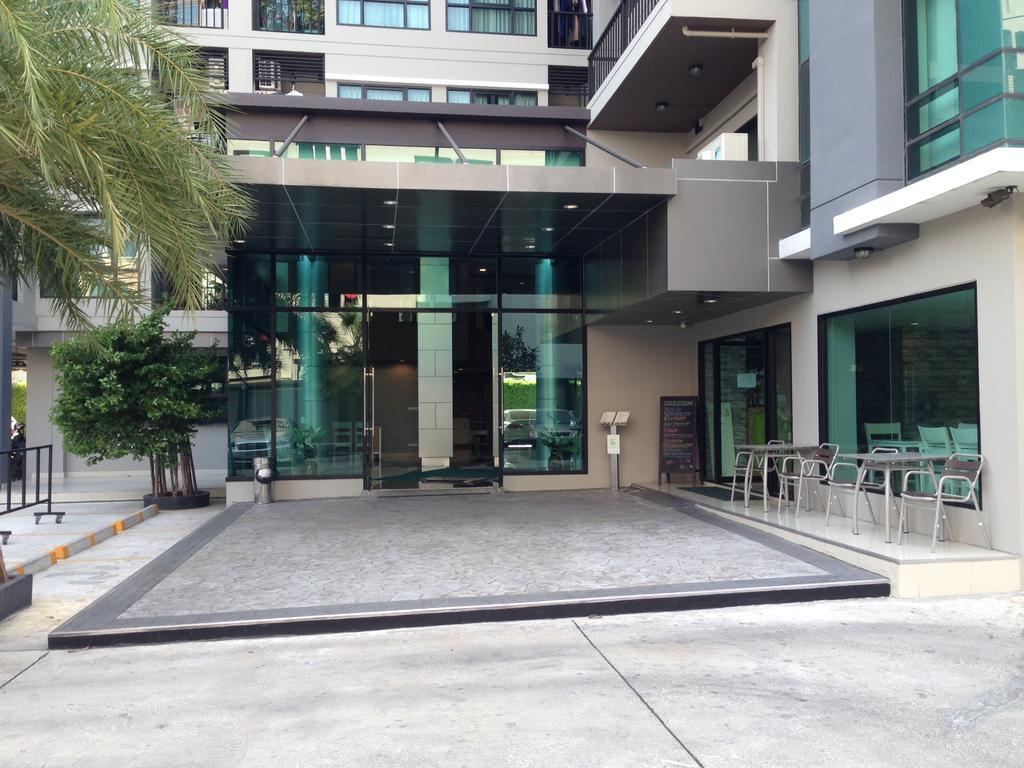 素坤逸81号伊普莱米姆酒店 曼谷 外观 照片